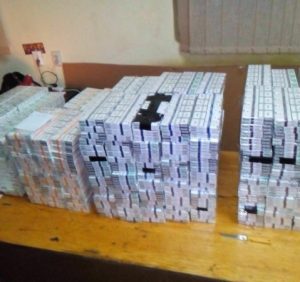Контрабандні цигарки виявили закарпатські прикордонники у потягу (ФОТО)