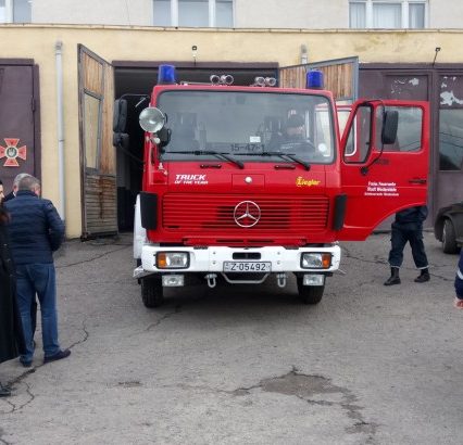 Берегівські «надзвичайники» отримали новорічний подарунок – спецавтомобіль «Мерседес»