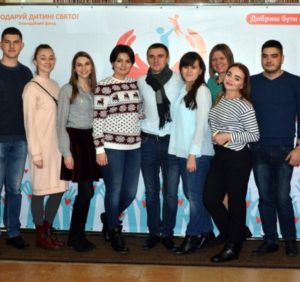 Запальна «Ватага», танці, жарти й цікаві побачення – в ім’я благодійності (ВІДЕО)