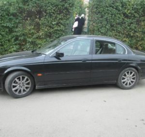Ужгородець вкрав паспорт з «Mitsubishi» та піджак з «Jaguar»