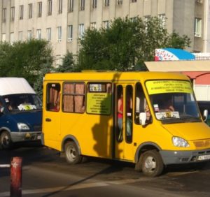 Проїзд в ужгородських маршрутках вже з суботи буде по 5 гривень (ВІДЕО)