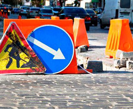 До уваги водіїв Ужгорода: перериватимуть рух на вулиці Шумній