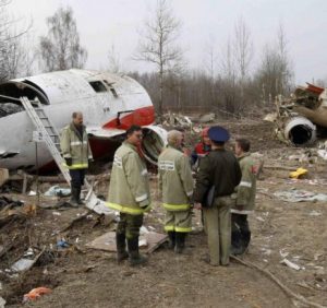 Польща назвала вибух на борту причиною катастрофи літака Качинського