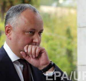 В Молдове Конституционный суд прекратил полномочия Додона