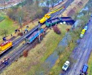 Залізнична аварія на Закарпатті: вантажний потяг з’їхав з рейок  (ФОТО)