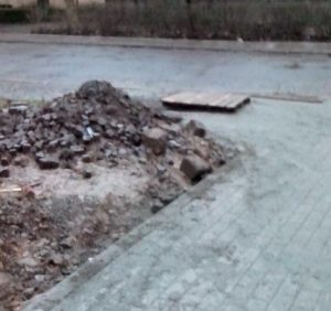 Чергове нищення бруківки в історичній частині Ужгорода (фото)