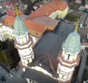 Відео дня: Кафедральний собор Ужгорода з висоти пташиного польоту
