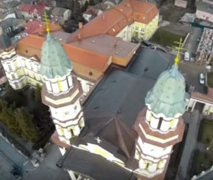 Відео дня: Кафедральний собор Ужгорода з висоти пташиного польоту