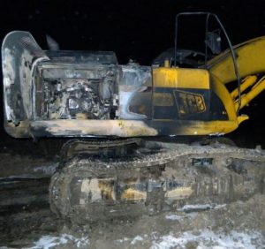 За вихідні на Закарпатті згоріли два екскаватора та два автомобіля (ФОТО)