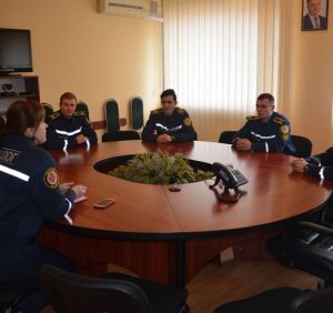В Ужгороді психолог ознайомила майбутніх рятувальників з особливостями їхньої професії