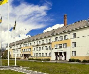 Суд відхилив апеляцію профспілок і зобов’язав звільнити приміщення у будівлі на Народній площі