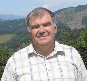 Петро Ходанич скульптор-різьбяр з Перечинщини, відомий своїми доробками у багатьох країнах світу