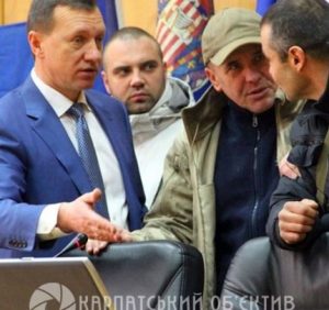 Громада Ужгорода змусила міськраду скоротити посаду заступника мера, якого звинувачують у хабарництві (відео)