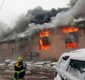 На Тячівщині згорів торговий центр (ФОТО, ВІДЕО)
