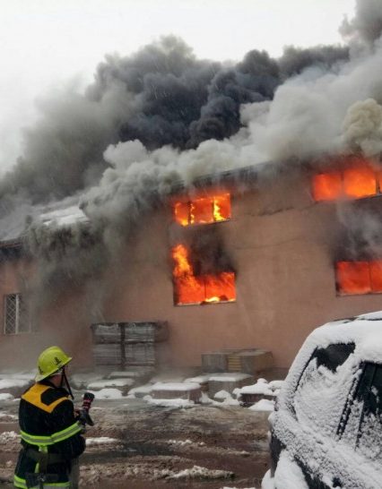 На Тячівщині згорів торговий центр (ФОТО, ВІДЕО)