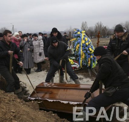 Суды не успевают выдавать разрешения на похороны – полиция
