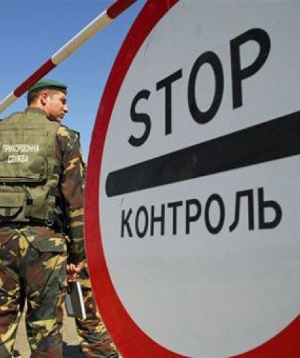На кордоні зі Словаччиною та Польщею спостерігається певне скупчення автомобілів