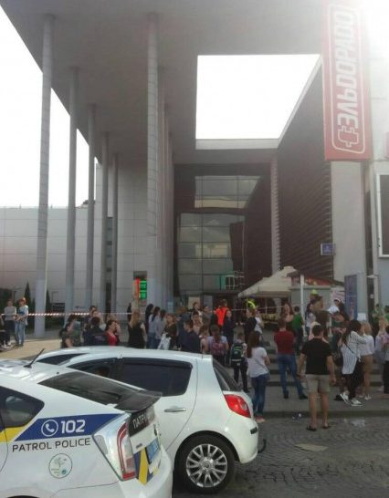 Інформація про замінування торгового центру в Мукачеві не підтвердилася