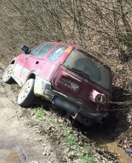 Працівники поліції Закарпаття виявили чотирьох п’яних водіїв, троє з яких скоїли ДТП