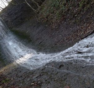 На Тячівщині набирає популярності маловідомий водоспад (ВІДЕО)