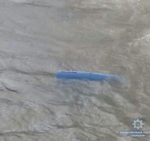 На Закарпатті “ВАЗ” злетів у річку. Водій загинув (ФОТО)