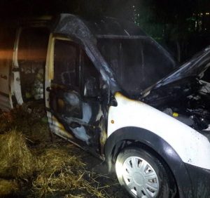 Загорання у двох автомобілях ліквідували закарпатські рятувальники