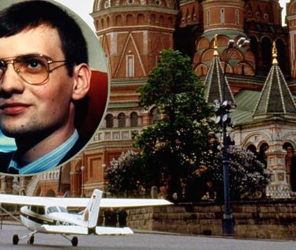 28 травня: німецький “аеродром” на Красній площі та перший у світі критий плавальний басейн в Лондоні