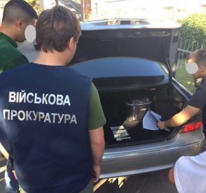 На Закарпатті затримано місцевого жителя, який пропонував прикордоннику 400 доларів хабаря