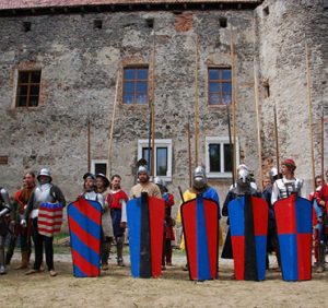 Цими вихідними на Мукачівщині відбудеться фестиваль середньовічної культури 25-27 травня, у селищі Чинадієво на Мукачівщині, в замку Сент-Міклош відбудеться Міжнародний фестиваль середньовічної культури «Срібний Татош»