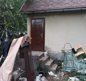 Під Ужгородом «дует» наркоманів захопив чужий дачний будинок