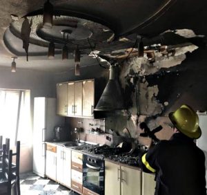 Свалявські вогнеборці ліквідували пожежу в житловому будинку