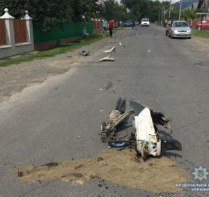 Фатальна ДТП на Рахівщині: загинув водій мопеда (фото)