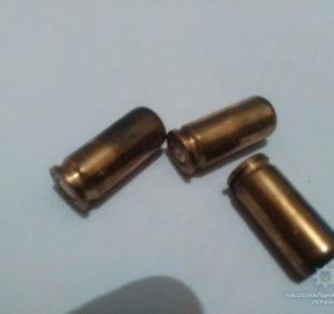 Хустська поліція встановлює обставини бійки і стрілянини у місцевому ресторані
