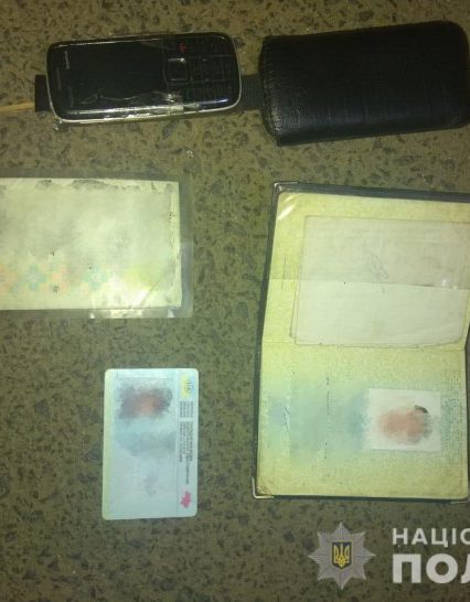 Берегівська поліція затримала двох підозрюваних у грабежі