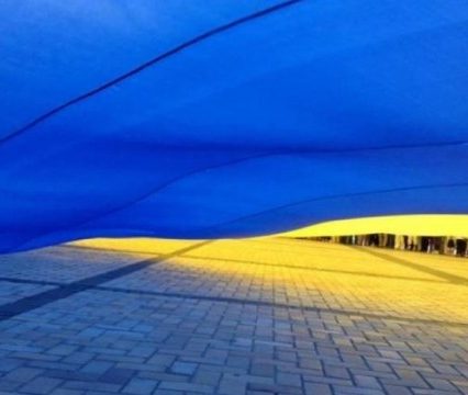 До Дня Незалежності береги Ужа об’єднають через Пішохідний міст 100-метровим Державним прапором