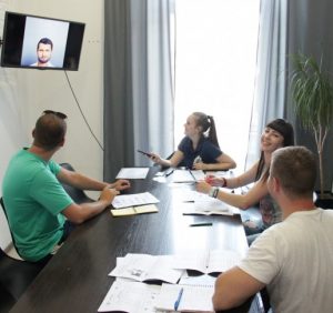 In English, please: закарпатські митники проходять навчання англійської мови