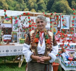 Орнаментам і символам, прихованим у Карпатському ліжнику, присвятили фестиваль на Рахівщині (ФОТО)
