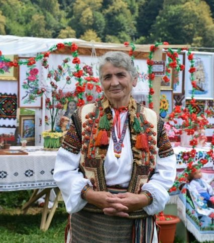 Орнаментам і символам, прихованим у Карпатському ліжнику, присвятили фестиваль на Рахівщині (ФОТО)