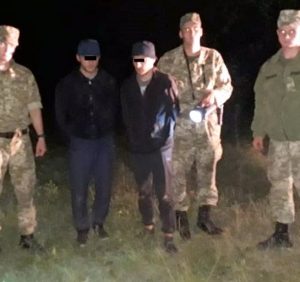 Двох нелегалів з Росії затримали прикордонники Чопського загону