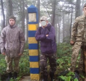 Двоє українців намагались незаконно перетнути кордон