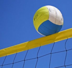 У Лінцівській школі, що на Ужгородщині з’явився волейбольний майданчик (ВІДЕО)