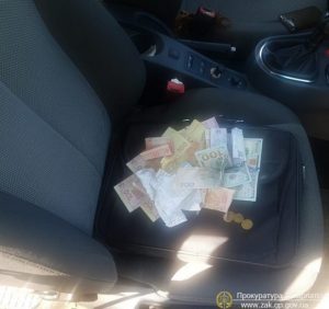 На Хустщині судитимуть двох інспекторів праці, які вимагали від підприємця 300 дол США хабара