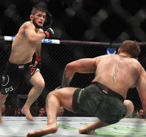 «Хабиб перепрыгнул чертову клетку как обезьяна». Босс UFC в шоке от поведения Нурмагомедова