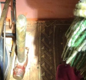 На Ужгородщині поліція затримала чоловіка, котрий ледь не вбив дружину