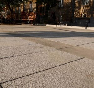 Містобудівна рада Ужгорода хоче мостити історичну набережну новою гранітною плиткою
