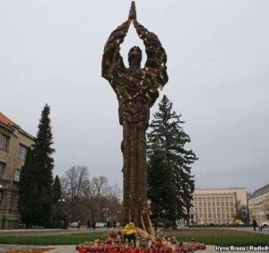 Ужгородці зареєстрували петицію про зміну місця та новий конкурс щодо меморіалу “Свіча пам’яті”