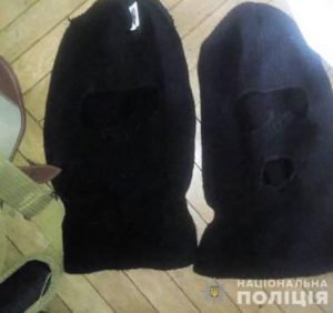 У Мукачеві поліцейські під час обшуків вилучили наркотики