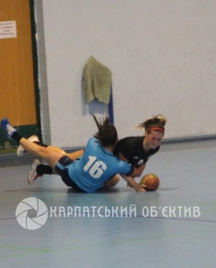 Гандбол: ужгородські “Карпати” розмінялись перемогою з тернопільським «Економ-Університетом»