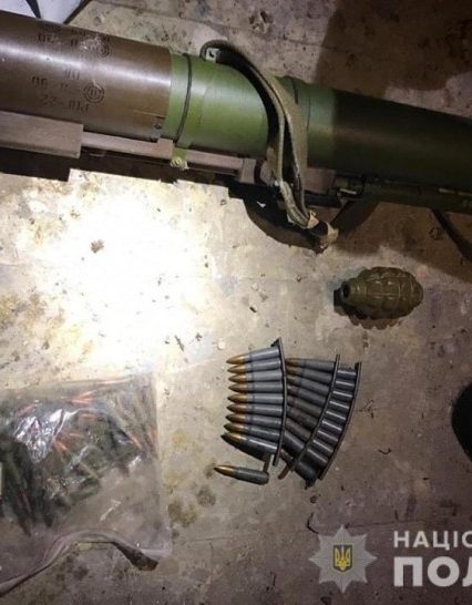 Закарпатські правоохоронці вилучили в ужгородця арсенал боєприпасів (фото)