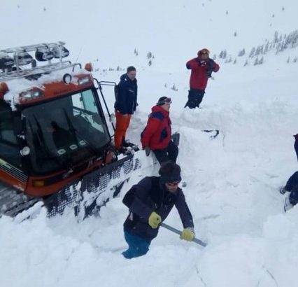 Рятувальники відшукали тіло загиблого в лавині туриста-киянина (ФОТО, ВІДЕО)